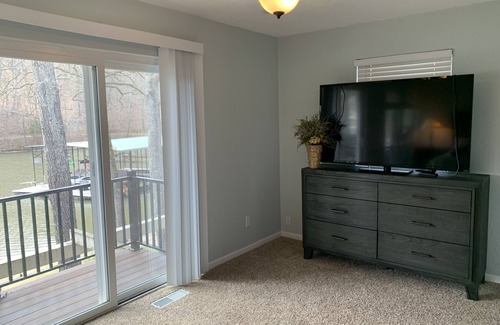 Camdenton House | Tranquil Lake House with Ocean Views - Perfect for Families