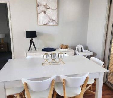 Broken Hill House | Inviting House on Ryan: Child-Friendly Retreat with Great Reviews