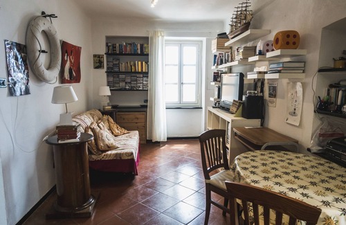 Sturla House | Beachfront House with Parking Just Steps from the Ocean
