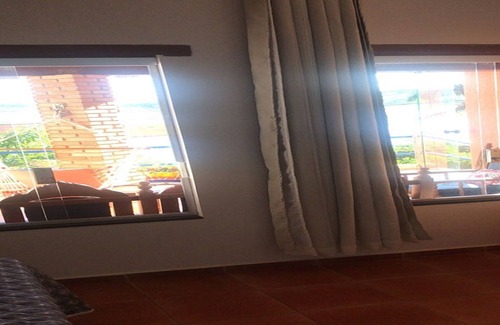 Guape House | Relaxing Getaway at House on the Border of Dam Lancha Canyons