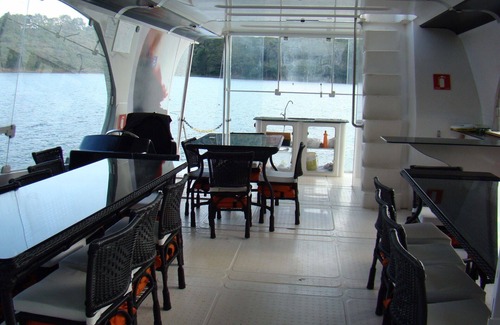 Ibiuna House | Scenic House Overlooking Ibiúna Dam with Ocean View