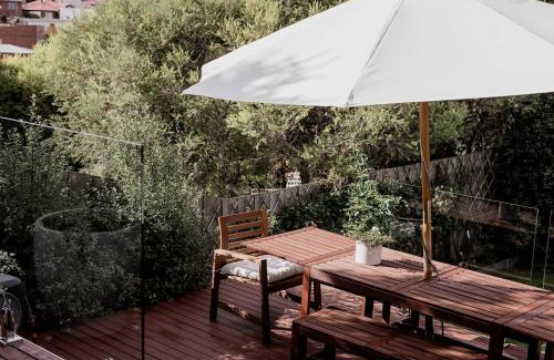 West Hobart House | Idyllic House on The Hill: A Family-Friendly Retreat
