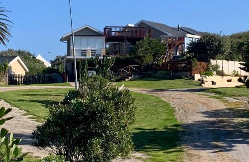Paradise Beach Bed & Breakfast | Discover House on the Hill with Ocean Views & Breakfast