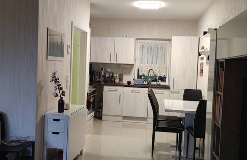 Klein Labenz House | Lake House Retreat: 200m to Beach & Guest Rated 9.8