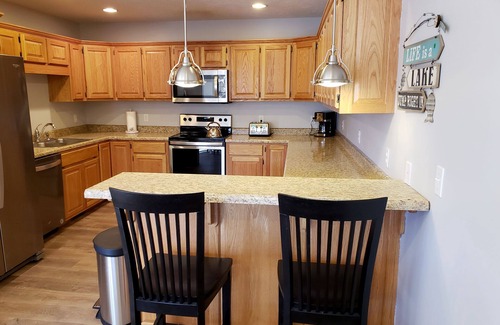 Lake Ozark House | Relax at House on the Lake with Kayaks and Pool Access