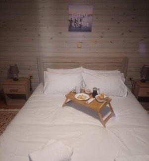Eptalofos Cabin | Inviting House On The Mountain with Hot Tub & Family-Friendly