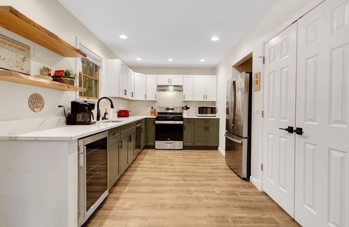 Chittenden House | Ideal House on The Rocks in Chittenden VT with EV Charger