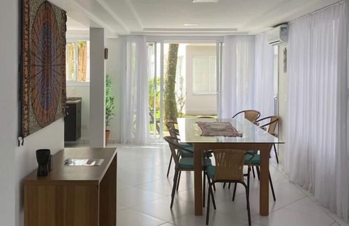 Lazaro House | Oceanfront House Steps from Sununga Beach in Ubatuba