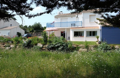 Pornic House | Oceanfront Seaside Rental at Pornic Plage du Portmain