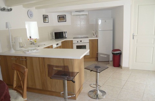 Chalonnes-sur-Loire Cottage | Delightful House with Pool Overlooking the Loire River