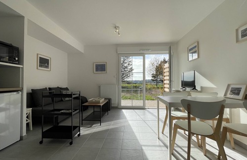 Etaples House | Scenic House with Kitchen and Breakfast by Baie de Canche