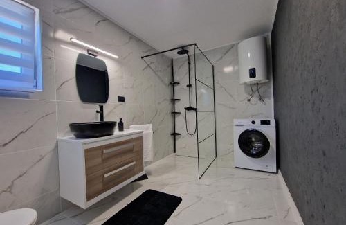 Ostarski Stanovi House | Exceptional House Palijan: Pet-Friendly with Hot Tub & Breakfast