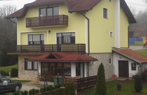 Ostarski Stanovi House | Exceptional House Palijan: Pet-Friendly with Hot Tub & Breakfast