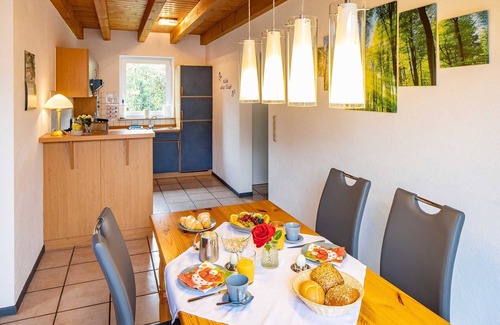 Nieder-Werbe House | Picturesque House with Panoramic Views and Spa Amenities