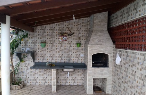 Cidade Nova Peruibe House | Relax by the Pool with Wi-Fi at Beach House Peruíbe