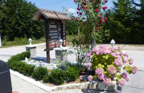 Jezerce Hotel | Pet-Friendly House Pox: Rated 9/10 for Family Comfort
