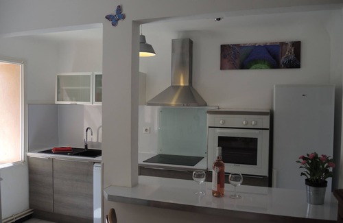 Monieux House | Idyllic House with Private Pool Near Mont Ventoux