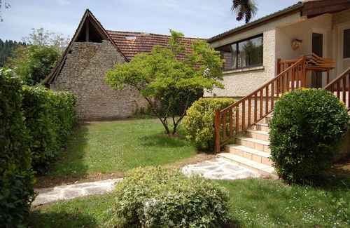 Le Roc House | Guest Rated 9.8: House Quercy-Périgord with Pool & Pets