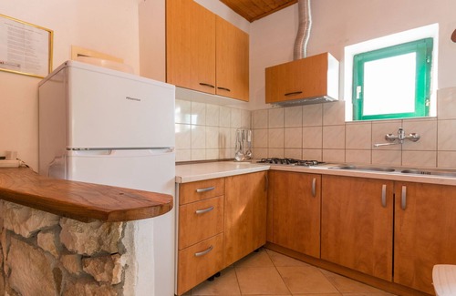 Tkon House | Pet-Friendly House Roko with Oceanfront Views in Tkon
