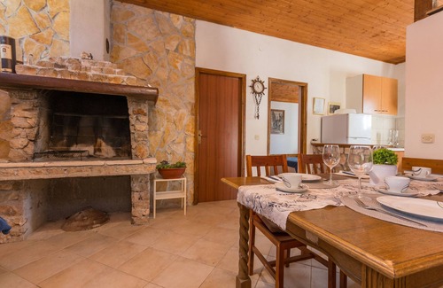 Tkon House | Pet-Friendly House Roko with Oceanfront Views in Tkon