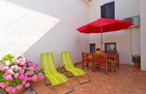Svetvincenat House | House Sandra 1430: Guest Rated 10/10 & Pet Friendly Stay