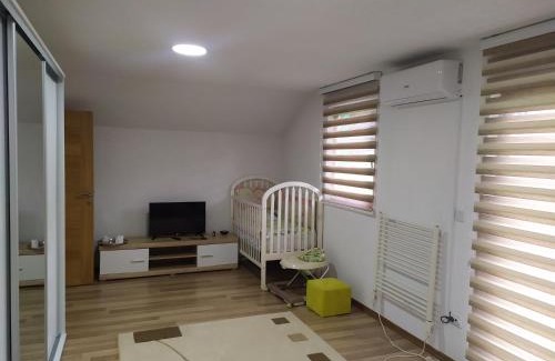 Novi Grad Sarajevo House | Oceanfront Retreat at House Sarajevo - Top-Rated Stay!