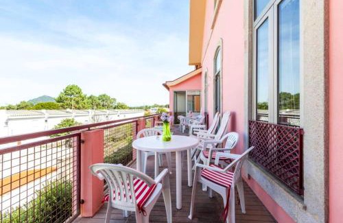 Caminha House | Sea View Getaway in Moledo with Balcony and Wi-Fi