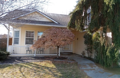 Meridian House | Private Bedroom & Bath in Inviting House Share with Pool