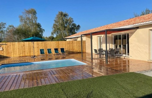 Grayan-Et-L'Hopital House | Experience Maison L'Estuaire: Indoor Pool & Ocean Views