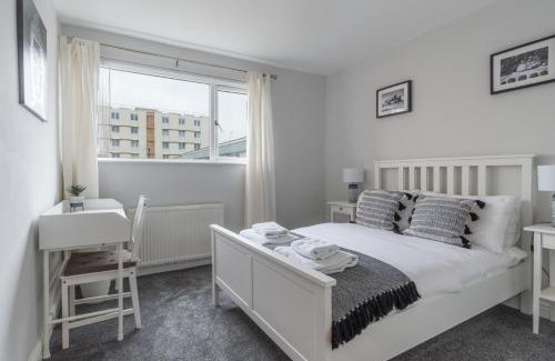 Newcastle-upon-Tyne House | Cozy 3-Bed House in Newcastle with Pet-Friendly Amenities
