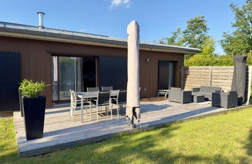 Bois-d'Arcy House | House sleeps 6 - 2 800€/semaine