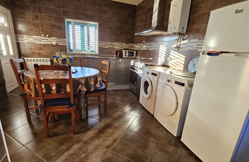 Ribeira de Pena House | House Sousa: Family-Friendly Retreat with Spa and Hot Tub