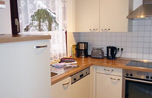 Starnberg House | House Starnberg: Ideal 6-Room Retreat with Garden Access