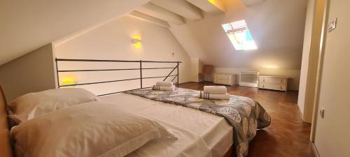 Stari Grad House | Pet-Friendly Retreat at House Stone house Skor, Rated 10/10