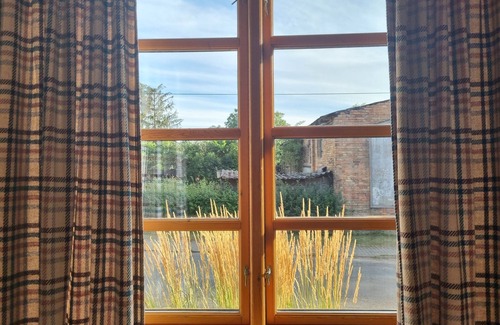 Muritz House | Experience Comfort in the Superior Ensuite with Garden View