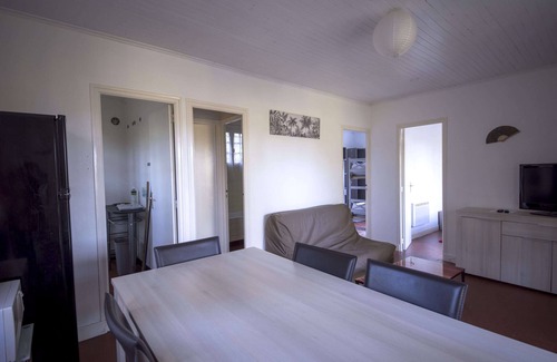 Saint-Chamarand House | Family-Friendly House T3 with Pool and Spa Amenities