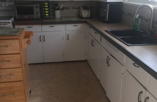 Okanagan-Similkameen House | Sunny Okanagan Valley Retreat with Pet-Friendly Amenities