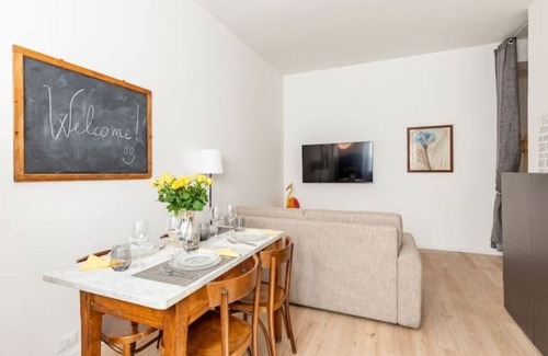 Turro Apartment | Discover Relaxation at House Tower with Spa & Hot Tub Amenities