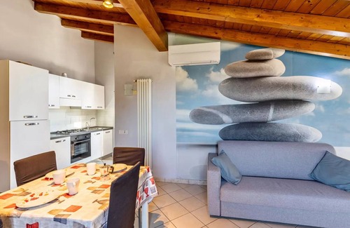 Sud-Ovest Apartment | Comfortable Verona Zen Apartment for Up to 7 Guests