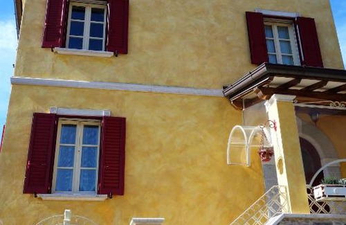 Querceta House | Discover House Versilia Luca E Giada, 9.4/10 Rated Retreat!