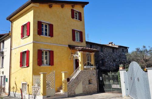 Querceta House | Discover House Versilia Luca E Giada, 9.4/10 Rated Retreat!