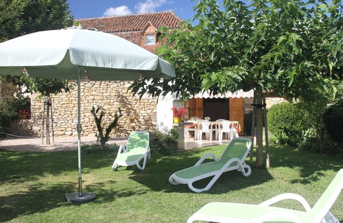 Saint-Jean-Lespinasse House | Discover House / Villa in Saint Jean Lespinasse - 10/10 Rated