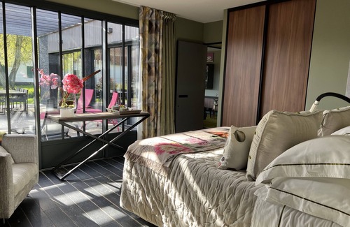 Trepied House | Discover Villa Cassiopée: Oceanfront with Family Amenities