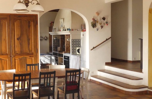 La Cadiere-d'Azur House | Oceanfront Villa in La Cadière d'Azur with Great Amenities