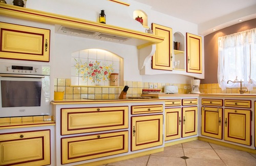 Malaucene House | Idyllic Villa in Malaucène with Ocean View & Private Pool