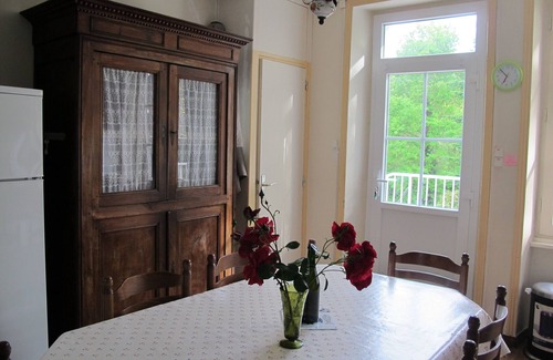 Moelan-sur-Mer House | Cozy Oceanfront Villa in Moëlan sur Mer with Pool