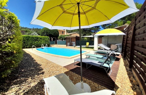 Mormoiron Villa | Idyllic Villa in Mormoiron with Pool and Garden Retreat