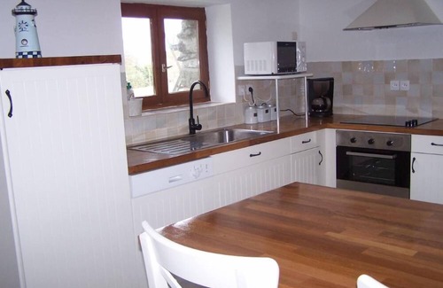 Ploumoguer House | Oceanfront Villa in Ploumoguer - Guest Rated 9.8/10