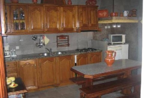 Apulia e Fao House | Pet-Friendly Villa in Porto with Pool and Kitchen Access