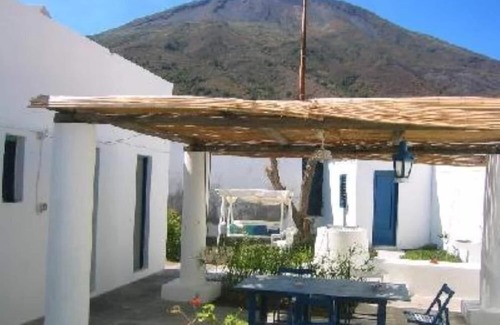 Piscita House | Stromboli Villa with Oceanfront Views and Pet-Friendly Perks